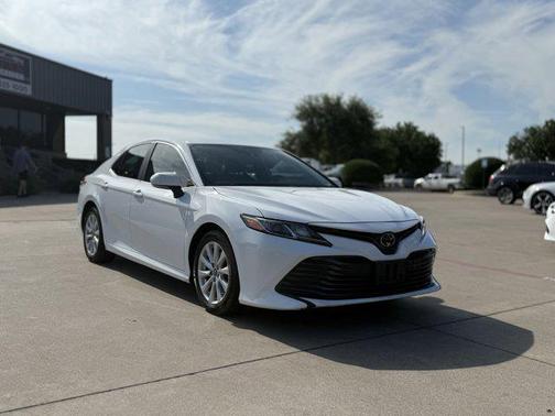 2019 Toyota Camry LE