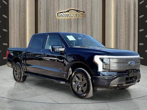 2022 Ford F-150 Lightning LARIAT