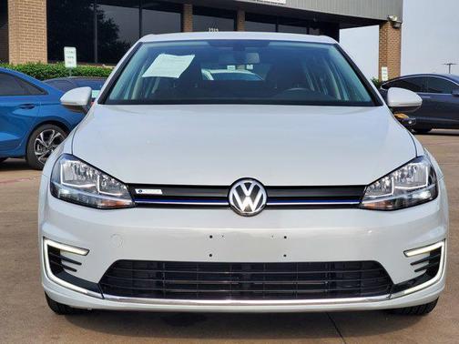 2017 Volkswagen e-Golf SE