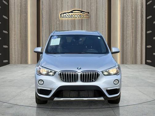 Glacier Silver Metallic 2018 BMW X1 sDrive28i
