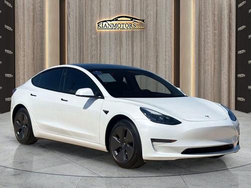 Pearl White Multi-Co 2023 Tesla Model 3 Standard Range
