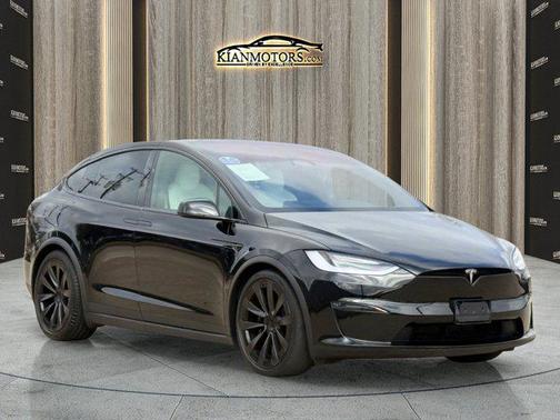 2023 Tesla Model X Standard Range