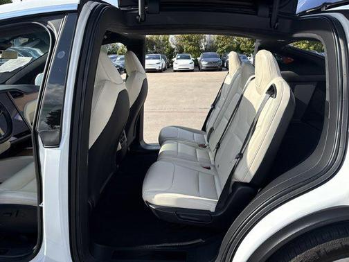 2021 Tesla Model X Long Range Plus Dual Motor All-Wheel Drive