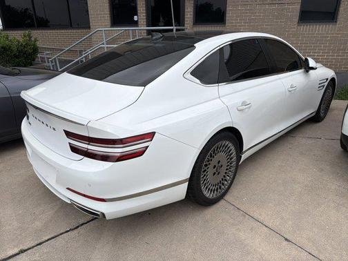 Uyuni White 2022 Genesis G80 2.5T RWD