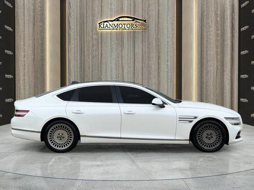 Uyuni White 2022 Genesis G80 2.5T RWD
