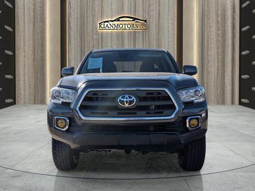 2019 Toyota Tacoma SR
