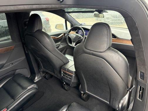 2020 Tesla Model X Long Range Plus Dual Motor All-Wheel Drive
