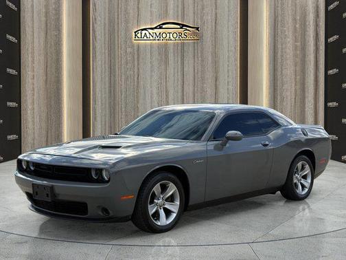 2017 Dodge Challenger SXT