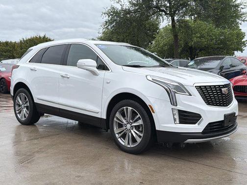 Crystal White Tricoa 2024 Cadillac XT5 Premium Luxury