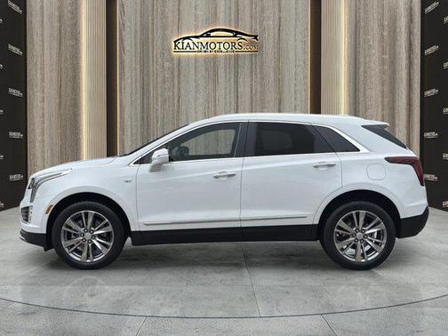 Crystal White Tricoa 2024 Cadillac XT5 Premium Luxury