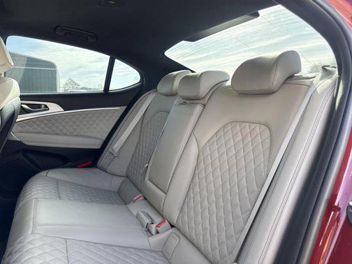 2023 Genesis G70 3.3T RWD