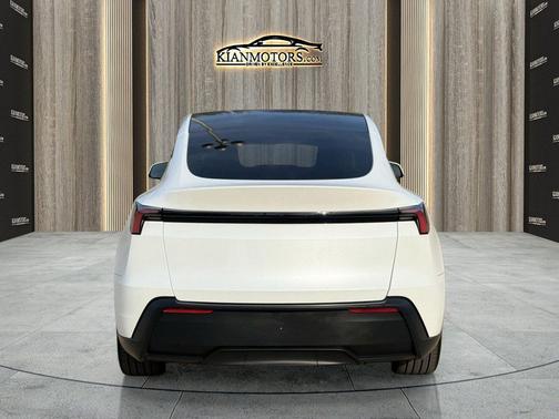 Pearl White Multi-Co 2026 Tesla Model Y Rear-Wheel Drive