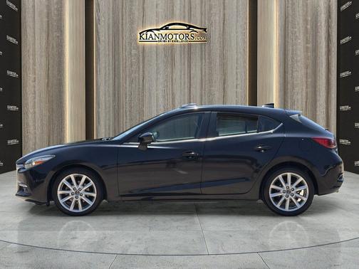 Jet Black Mica 2017 Mazda Mazda3 Grand Touring