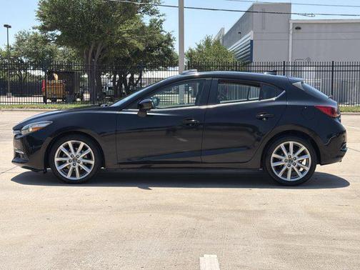 Jet Black Mica 2017 Mazda Mazda3 Grand Touring