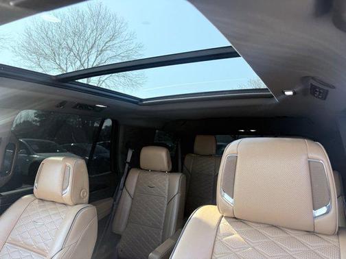 2023 Cadillac Escalade Sport