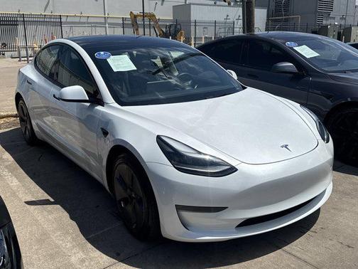 Pearl White Multi-Co 2023 Tesla Model 3 Standard Range