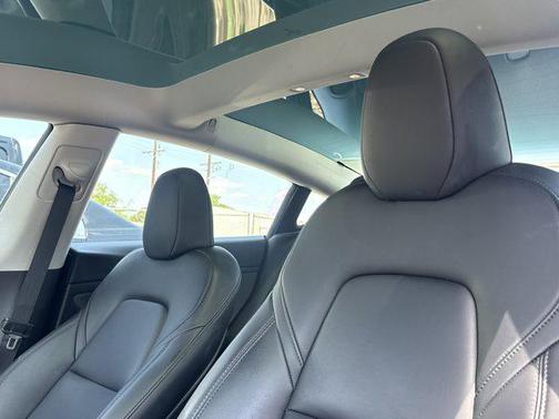 Pearl White Multi-Co 2023 Tesla Model 3 Standard Range