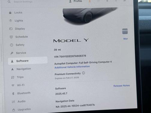 2026 Tesla Model Y Standard Rear-Wheel Drive