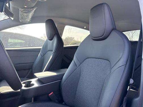 2026 Tesla Model Y Standard Rear-Wheel Drive