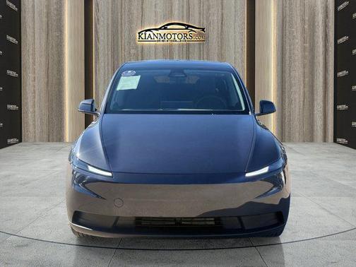 2026 Tesla Model Y Standard Rear-Wheel Drive