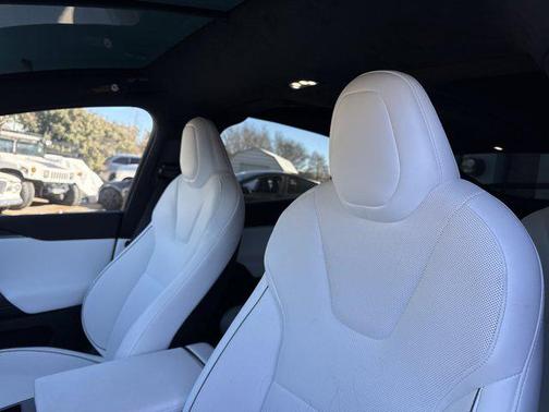 2024 Tesla Model X Plaid Tri Motor All-Wheel Drive