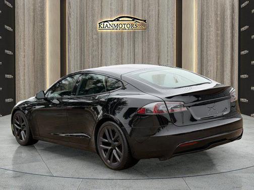 2021 Tesla Model S Plaid