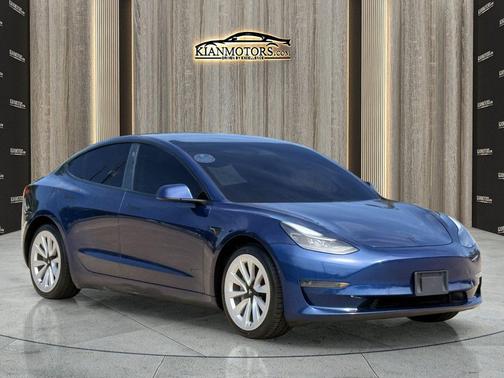 Deep Blue Metallic 2022 Tesla Model 3 Standard Range