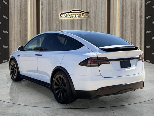 Pearl White Multi-Co 2023 Tesla Model X Standard Range