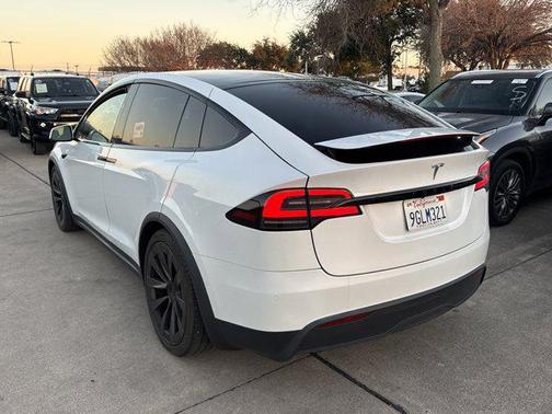 2023 Tesla Model X Standard Range