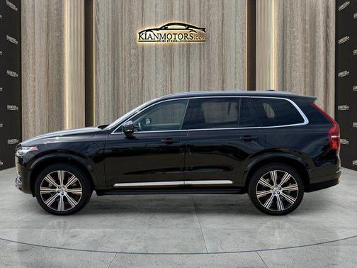 Onyx Black Metallic 2025 Volvo XC90 Plug-In Hybrid T8 Ultra 7-Seater
