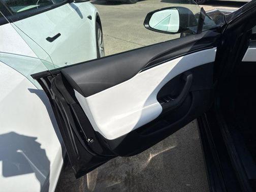 2024 Tesla Model S Plaid