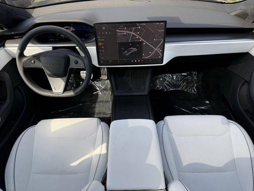 2024 Tesla Model S Plaid