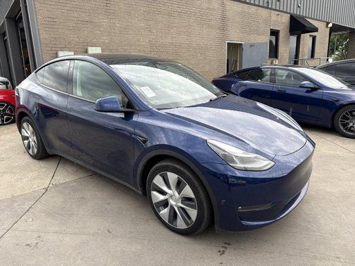 2023 Tesla Model Y RWD