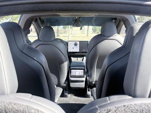 2022 Tesla Model X Plaid Tri Motor All-Wheel Drive