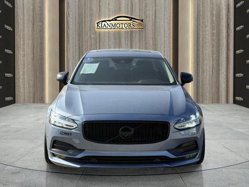 2018 Volvo S90 T5 Momentum