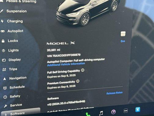 2023 Tesla Model X Standard Range