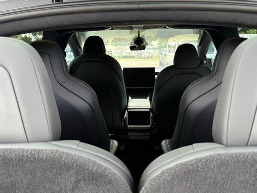 2021 Tesla Model X Long Range Dual Motor All-Wheel Drive