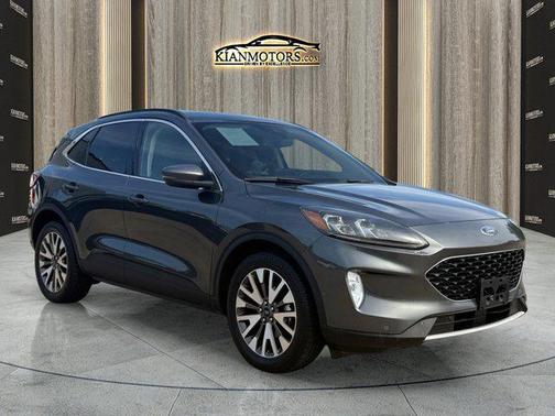 2020 Ford Escape Titanium
