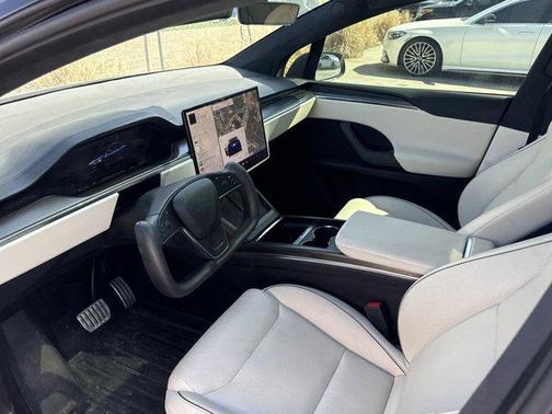 2022 Tesla Model X Plaid Tri Motor All-Wheel Drive