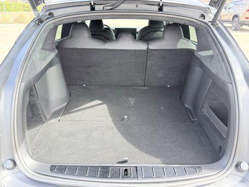 2024 Tesla Model X Long Range