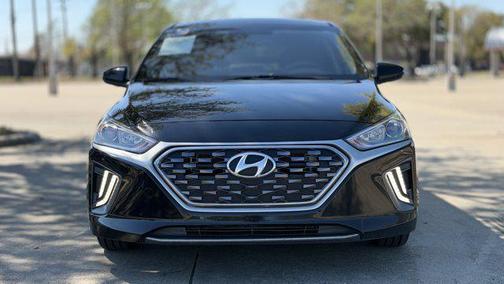 2020 Hyundai IONIQ Hybrid SE