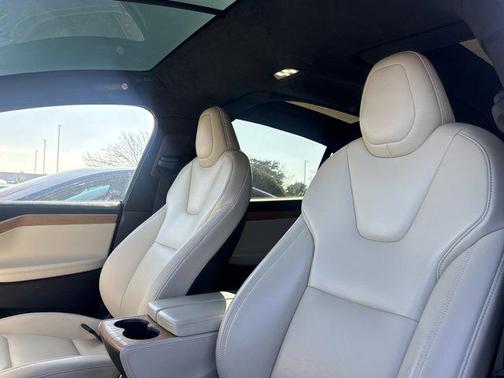 2020 Tesla Model X Long Range Plus Dual Motor All-Wheel Drive