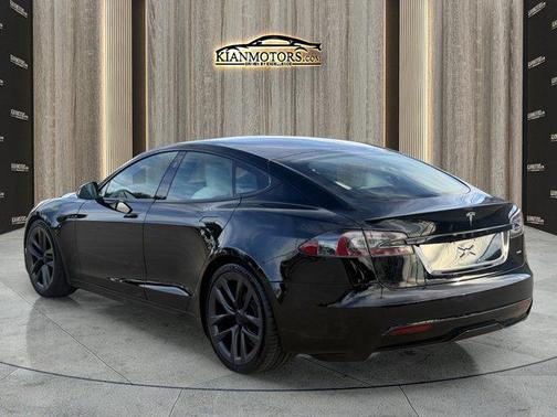 2021 Tesla Model S Plaid