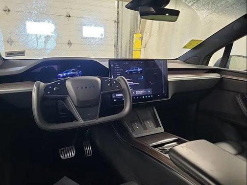 2023 Tesla Model X Standard Range