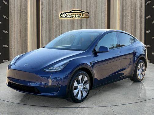 2022 Tesla Model Y Long Range Dual Motor All-Wheel Drive