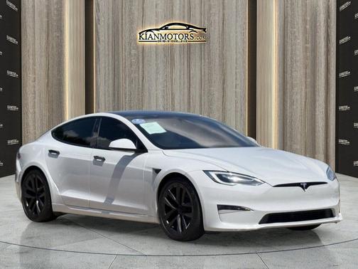 Pearl White Multi-Co 2021 Tesla Model S Long Range