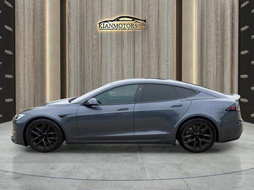 Midnight Silver Meta 2022 Tesla Model S Plaid