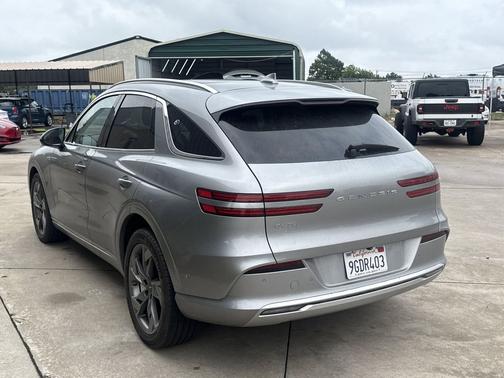 Savile Silver 2023 Genesis Electrified GV70 Advanced AWD