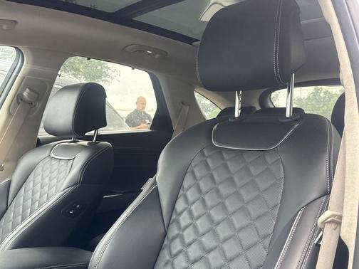 Savile Silver 2023 Genesis Electrified GV70 Advanced AWD