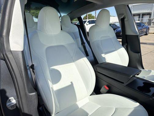 Midnight Silver Meta 2023 Tesla Model 3 Standard Range